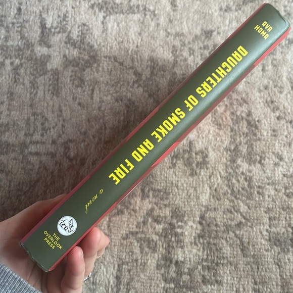 📚 3/20$ 📚 Daughters of Smoke and Fire - Ava Homa - Picture 6 of 6